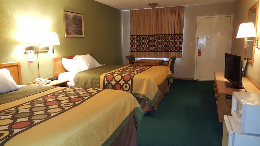 Budgetel Inn & Suites Butler Екстер'єр фото