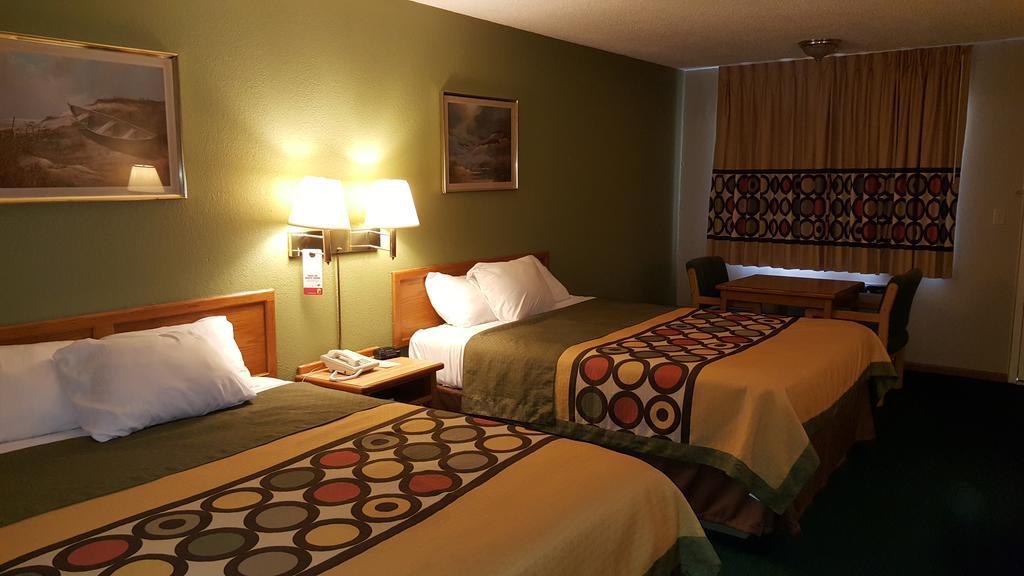 Budgetel Inn & Suites Butler Екстер'єр фото