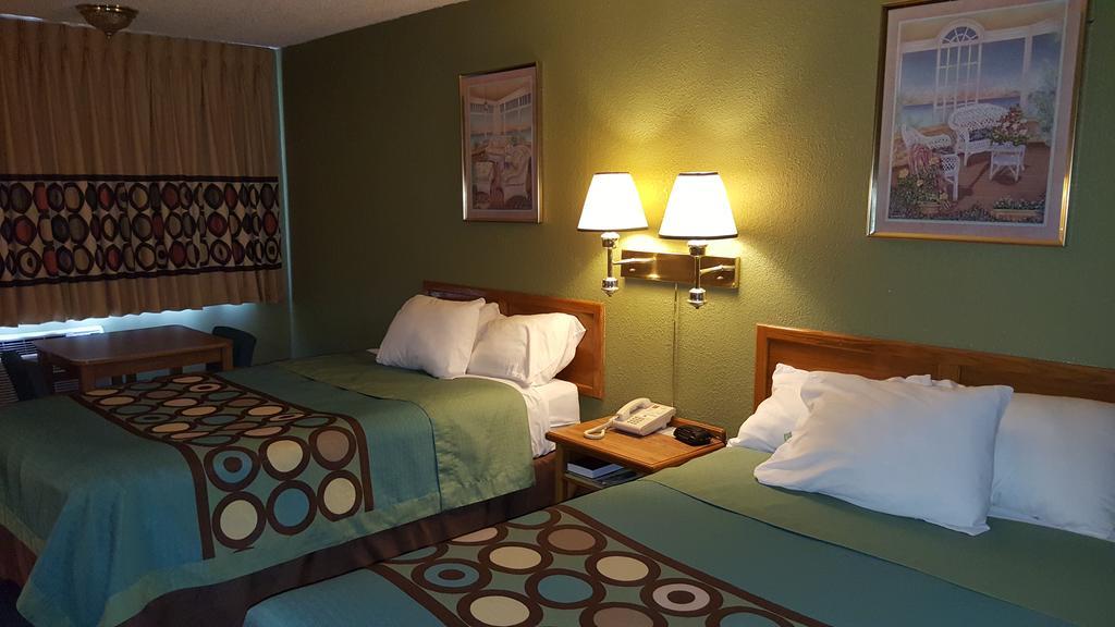 Budgetel Inn & Suites Butler Екстер'єр фото