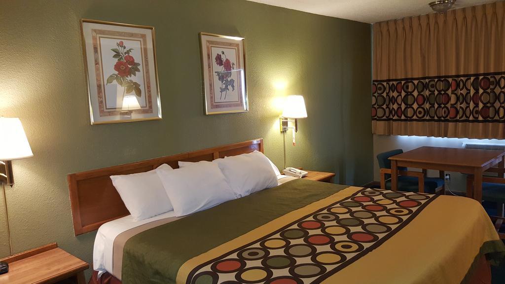 Budgetel Inn & Suites Butler Екстер'єр фото